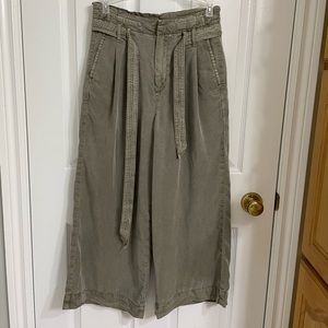 AMERICAN EAGLE wide leg cropped pant
